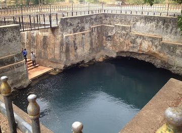 sri-lanka/jaffna-peninsula/landmark/nilavarai-natural-underground-water-well