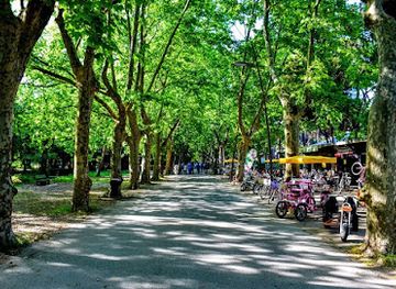 italy/versilia/landmark/pineta-di-ponente