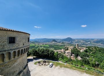 san-marino/chiesanuova/landmark/fortress-of-san-leo