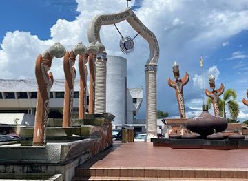 brunei/lamunin/landmark/mercu-tanda-kenangan