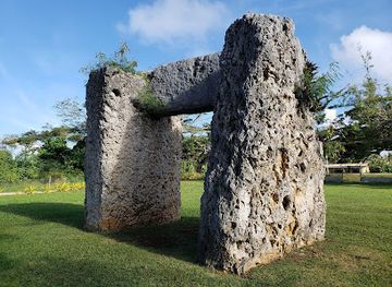 tonga/niuas/landmark/ha-amonga-a-maui-trilithon