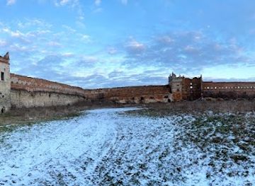 ukraine/lviv-region/landmark/stare-selo-castle