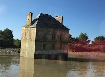 france/pays-de-la-loire/landmark/la-maison-dans-la-loire