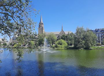 belgium/brussels/ixelles/landmark/ixelles-ponds