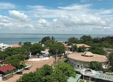 the-gambia/gunjur/landmark/arch-22