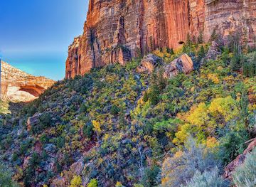 utah/dixie-national-forest/landmark/the-zion-mount-carmel-tunnel