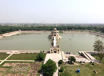india/punjab/landmark/hiran-minar-park