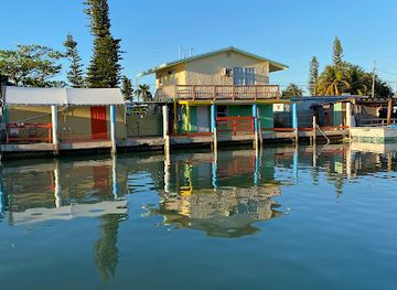 florida/marathon-key/landmark/castaway-waterfront-restaurant-sushi-bar