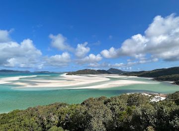 australia/whitsunday-islands/landmark/whitsunday-island