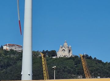 portugal/viana-do-castelo/landmark/praia-do-coral