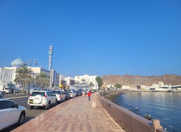 oman/muscat/muttrah/landmark/mutrah-corniche