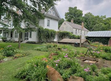 illinois/prairie-state/landmark/funk-prairie-home-and-gem-mineral-museum