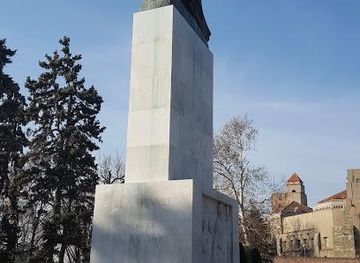 serbia/pancevo/landmark/monument-of-gratitude-to-france