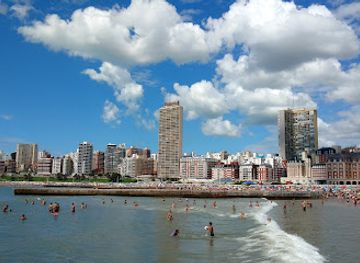 argentina/mar-del-plata/landmark/playa-popular
