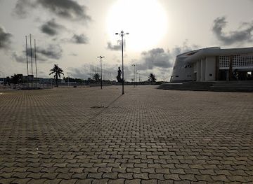benin/cotonou/haie-vive/landmark/esplanade-des-amazones