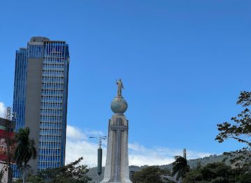 el-salvador/coastal-region/landmark/plaza-salvador-del-mundo