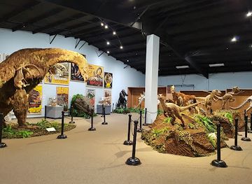 utah/blanding/landmark/the-dinosaur-museum