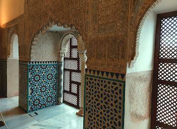 spain/granada/landmark/cuarto-real-de-santo-domingo