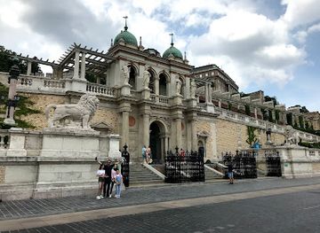 hungary/kunsag/landmark/buda-castle-chapel
