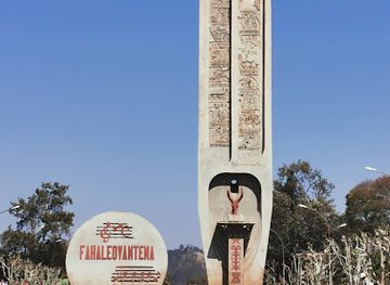 madagascar/analamanga/landmark/monument-fahaleovantena