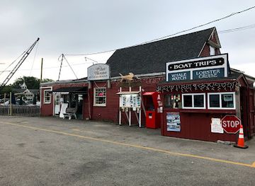 maine/kennebunkport/landmark/the-pilot-house