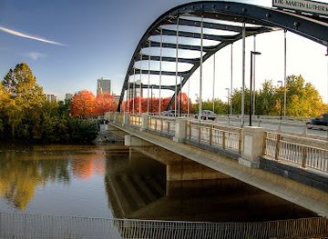 indiana/fort-wayne/landmark/dr-martin-luther-king-jr-memorial-bridge