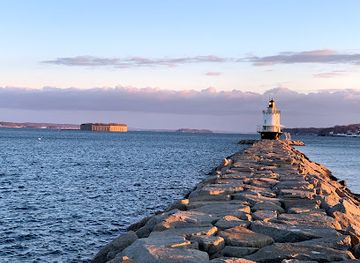 maine/saco/landmark/gotta-love-maine-tours