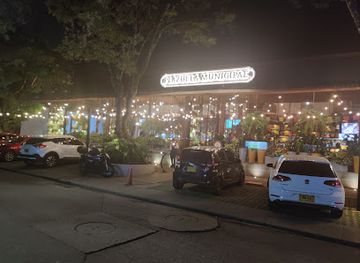 colombia/cali/ciudad-jardin/landmark/plazuela-municipal-ciudad-jardin