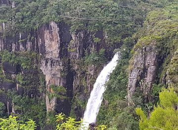zimbabwe/nyanga/landmark/mutarazi-falls-skywalk-and-skyline