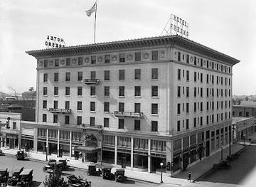 california/fresno/landmark/hotel-fresno-building