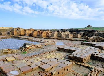 kazakhstan/southern-kazakhstan/landmark/sauran-ancient-settlement-ruins