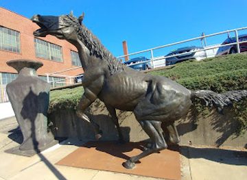 ohio/zanesville/landmark/alan-cottrill-sculpture-studio