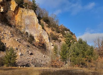wisconsin/driftless-area/landmark/ableman-s-gorge-state-natural-area