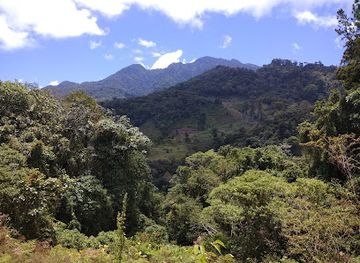 panama/boquete/landmark/the-lost-waterfalls-las-tres-cascadas