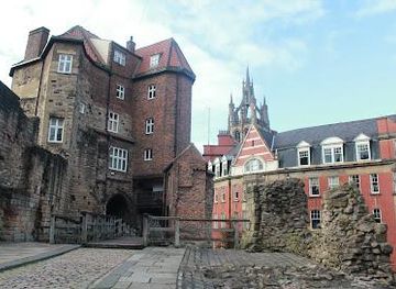 united-kingdom/durham/attraction/castle-garth-the-black-gate-2