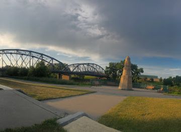north-dakota/grand-forks/landmark/sorlie-memorial-bridge