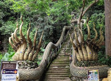 thailand/mekong-river-region/landmark/wat-tham-pla-fish-cave-temple