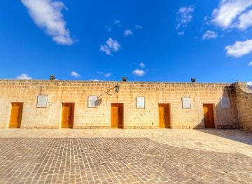 malta/mellieha/landmark/pope-john-paul-ii-square