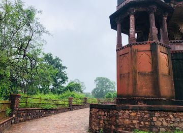 india/ranthambore/landmark/jogi-mahal