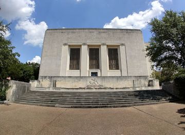 texas/central-texas/landmark/texas-science-natural-history-museum