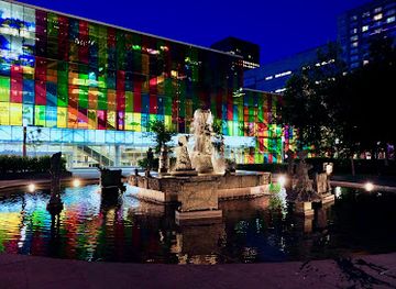 canada/monteregie/landmark/jean-paul-riopelle-place
