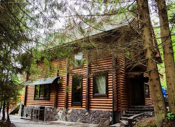 ukraine/pylypets/landmark/pos-pylypets