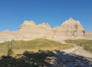north-dakota/badlands/landmark/badlands-natural-history-association