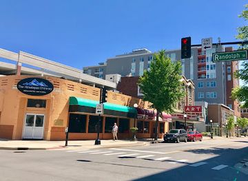 illinois/champaign/landmark/the-himalayan-chimney