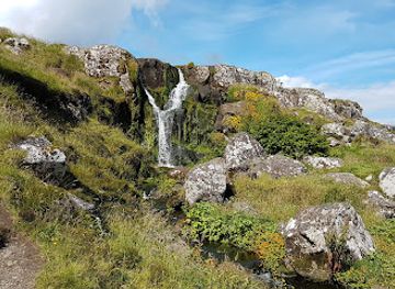faroe-islands/nolsoy-island/landmark/svartafoss-waterfall