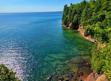 michigan/pictured-rocks-national-lakeshore/landmark/presque-isle-park