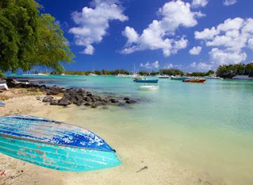 mauritius/grand-baie/landmark/grand-baie-public-beach