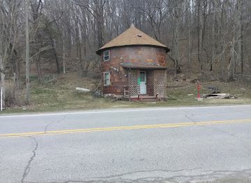 ohio/hocking-hills/landmark/the-round-house-of-haydenville