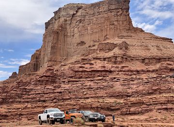 utah/moab/landmark/portal-offroad-tours