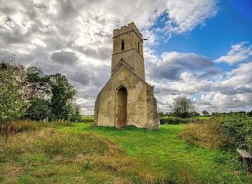 united-kingdom/norwich/landmark/all-saints-church-panxworth-ruins